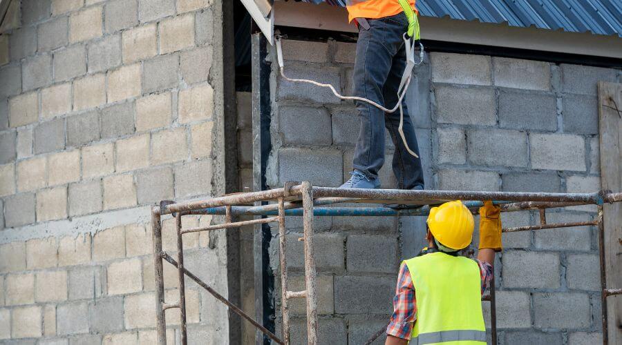 Professional New roof installation in Foosland, IL